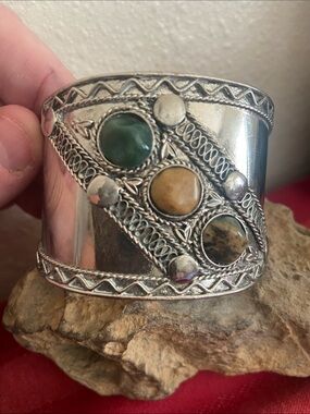 Vintage Turk Oman Tibetan Silver & Agate Stone Cuff Bracelet